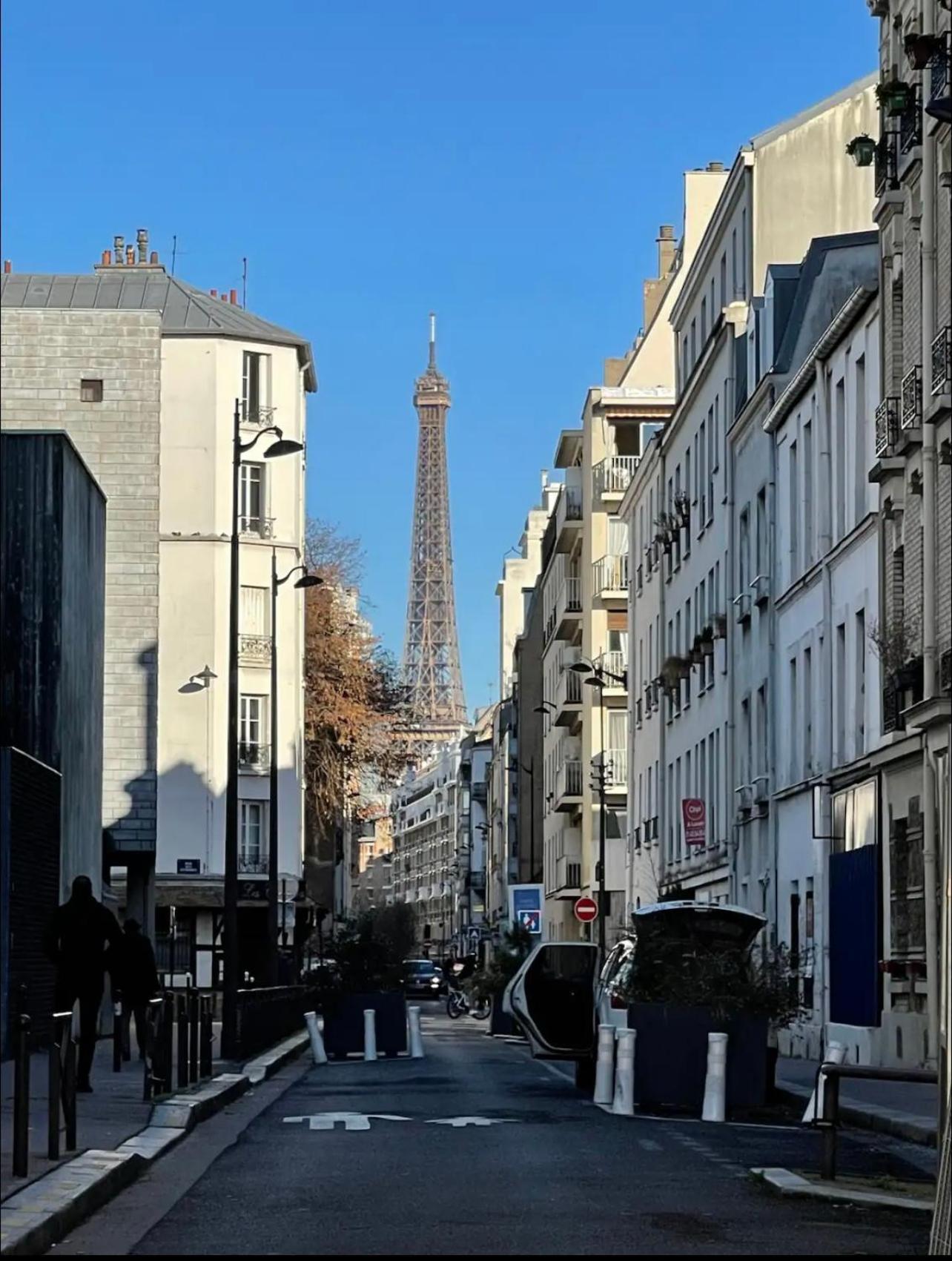 Eiffel Tour - Cosy Parisien Apartment Bagian luar foto